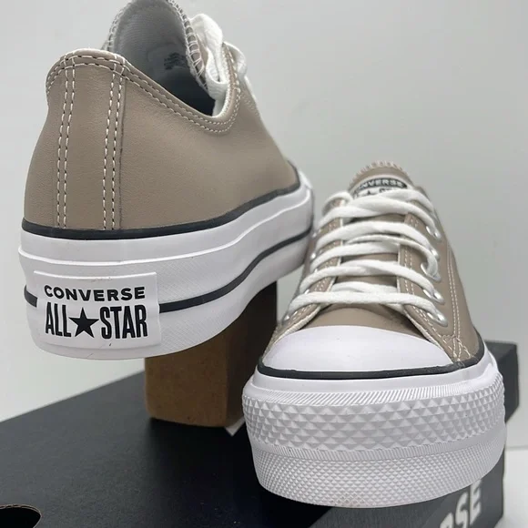 Converse WMNS Tan A14906C
CTAS LIFT OX
WONDER STONE/WHITE/BLACK Platforms - Picture 8 of 16